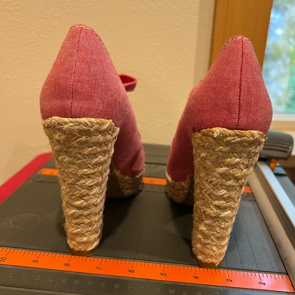 Guess Leopard Women’s Size 7 - Picture 11 of 14